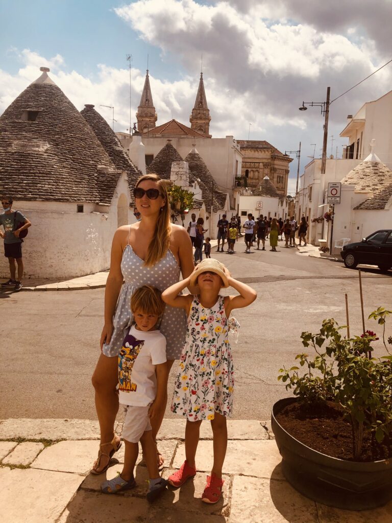 Alberobello s dětmi